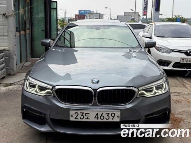 BMW 5 Series (G30)
