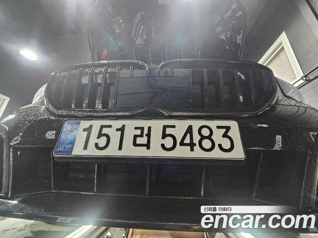BMW 5 Series (G60)