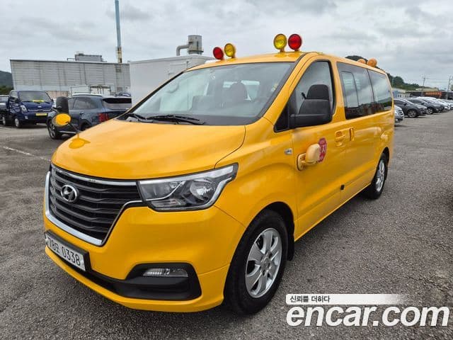 Hyundai The New Grand Starex