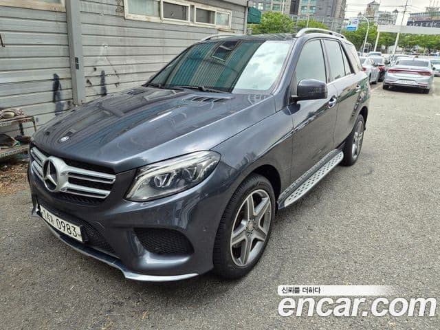 Mercedes-Benz GLE-Class W166