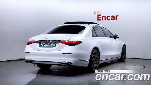 Mercedes-Benz S-Class W223 2