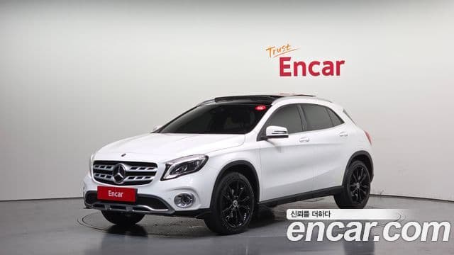Mercedes-Benz GLA-Class X156