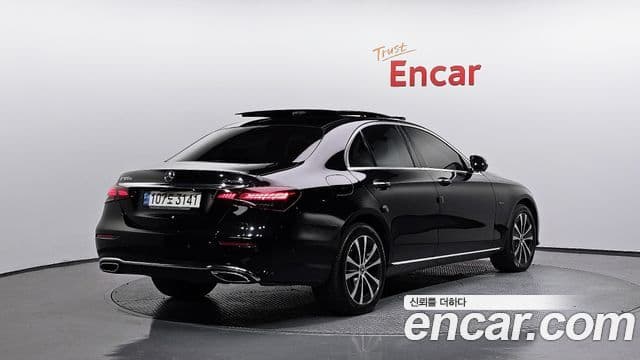 Mercedes-Benz E-Class W213 2
