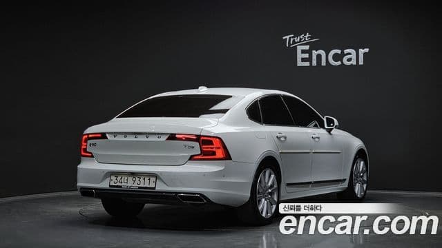 Volvo S90 2