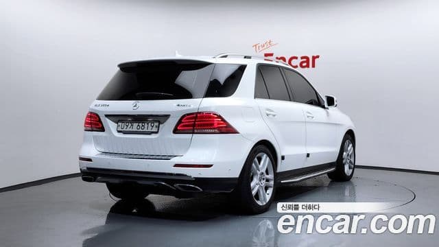 Mercedes-Benz GLE-Class W166 2