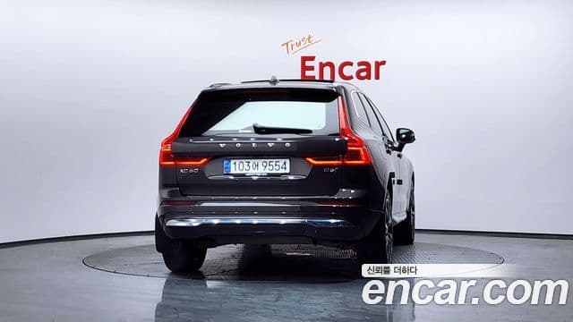 Volvo XC60 2nd Gen 4