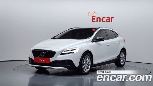 Volvo V40 Cross Country 1