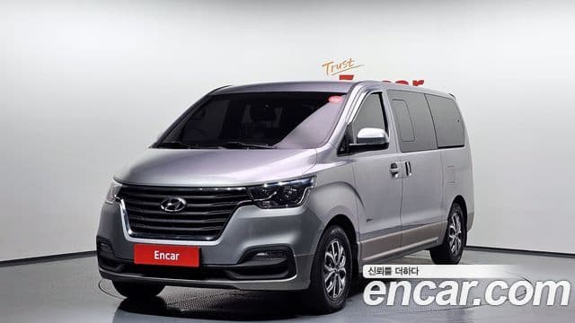Hyundai The New Grand Starex