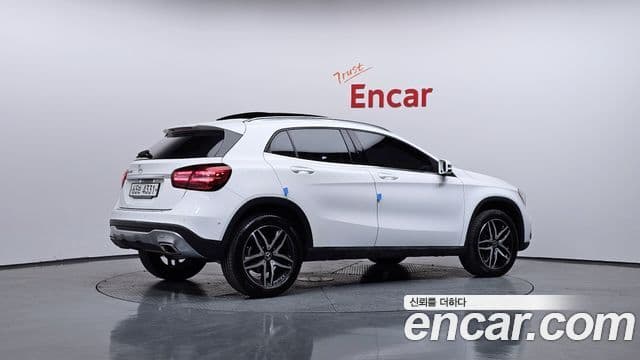Mercedes-Benz GLA-Class X156 2