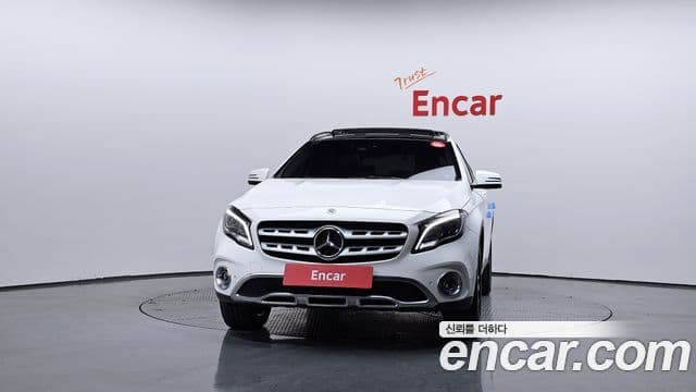 Mercedes-Benz GLA-Class X156 3