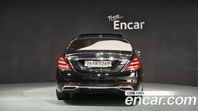 Mercedes-Benz S-Class W222 4