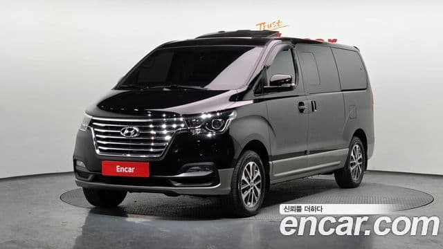 Hyundai The New Grand Starex
