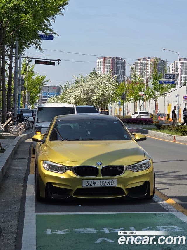 BMW M4 (F82)