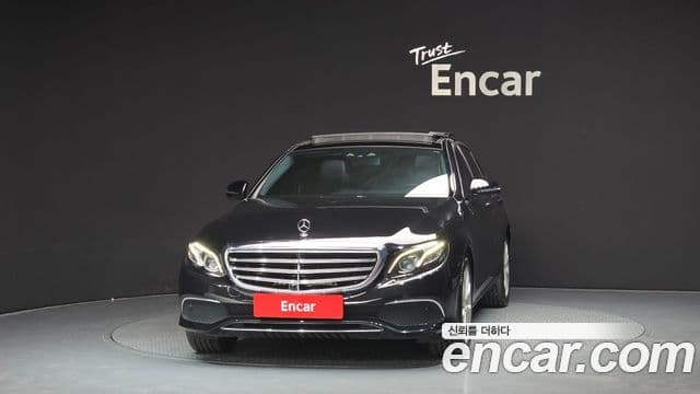 Mercedes-Benz E-Class W213 3
