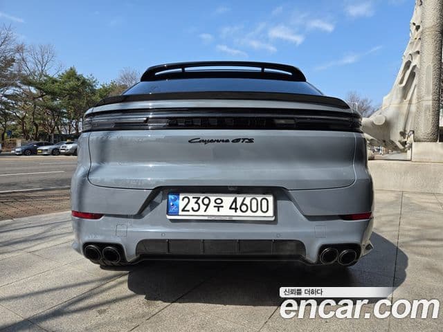 Porsche Cayenne (PO536) 4