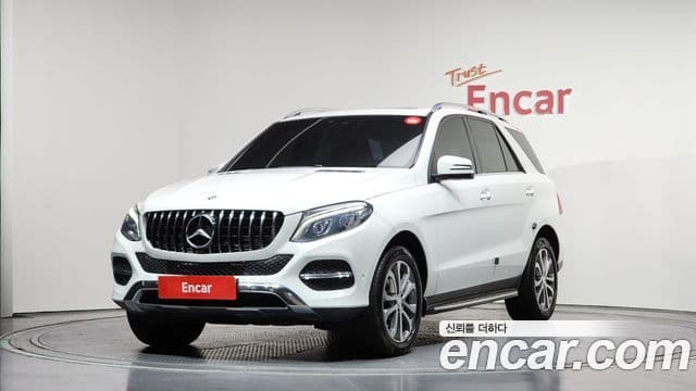 Mercedes-Benz GLE-Class W166