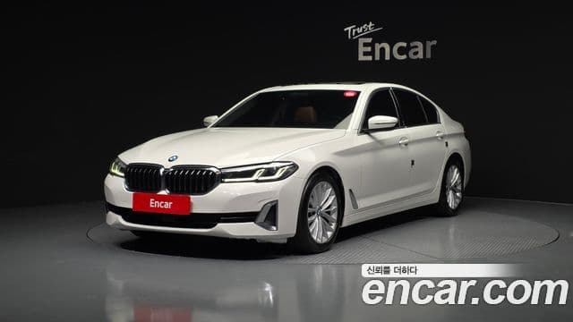 BMW 5 Series (G30)