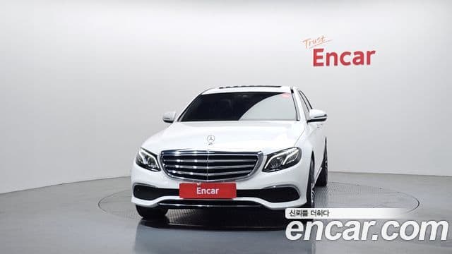 Mercedes-Benz E-Class W213 3