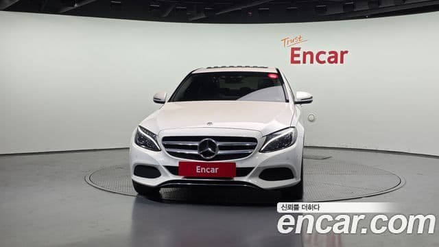 Mercedes-Benz C-Class W205 3