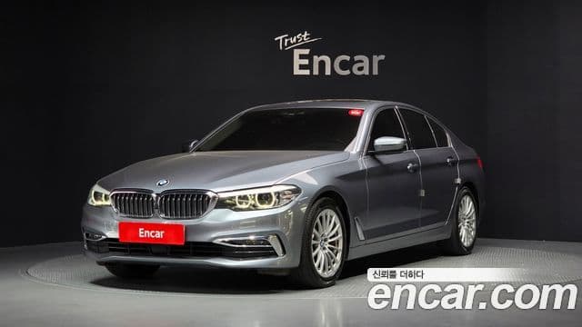 BMW 5 Series (G30)