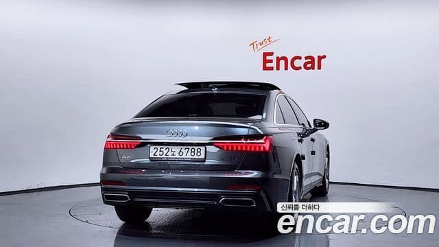 Audi A6 (C8) 4