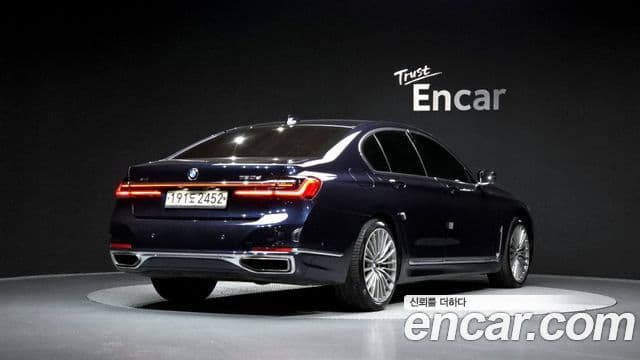 BMW 7 Series (G11) 2