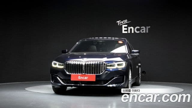 BMW 7 Series (G11) 3