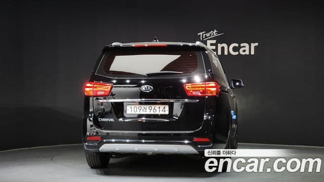 Kia The New Carnival 4