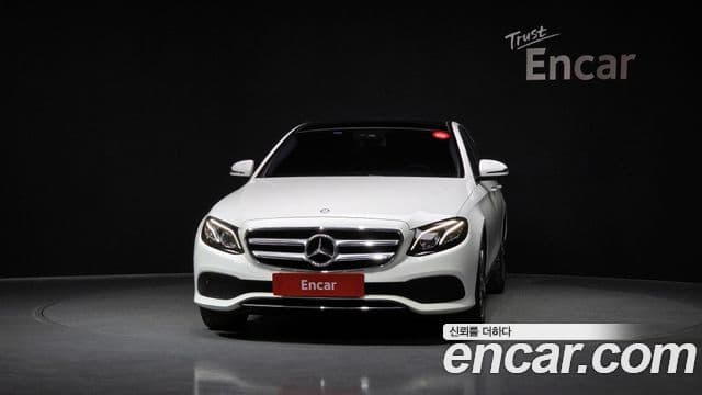 Mercedes-Benz E-Class W213 3