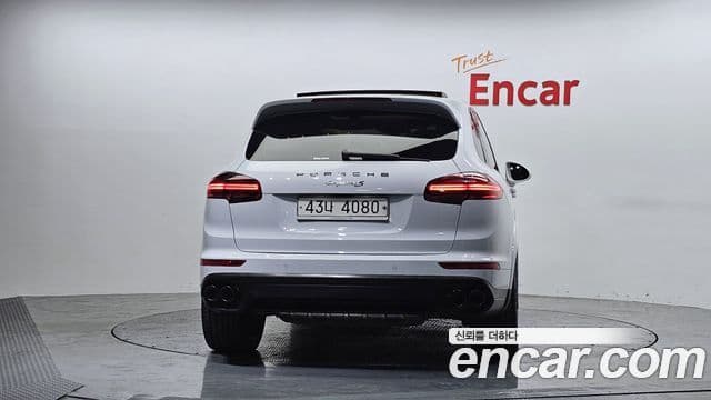 Porsche New Cayenne 4