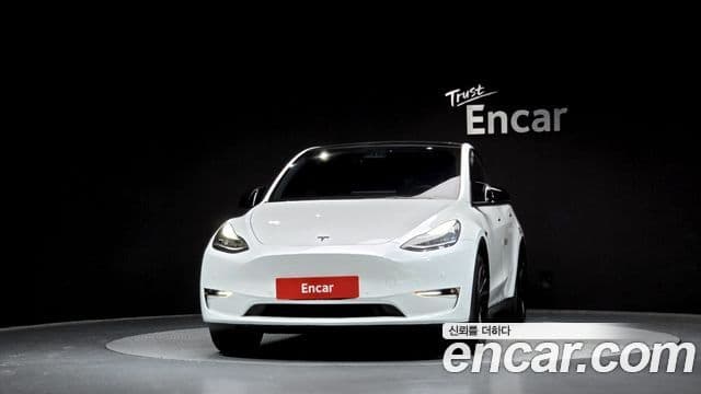Tesla Model Y 3