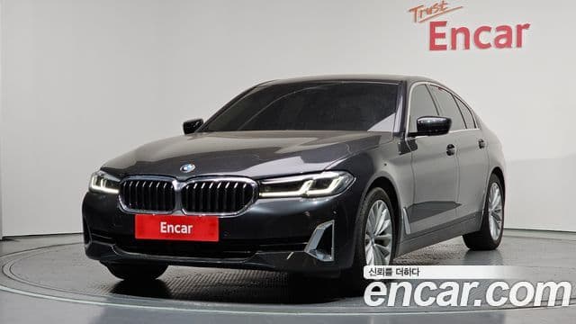 BMW 5 Series (G30)