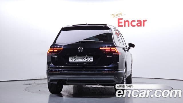 Volkswagen Tiguan 2nd Gen 4