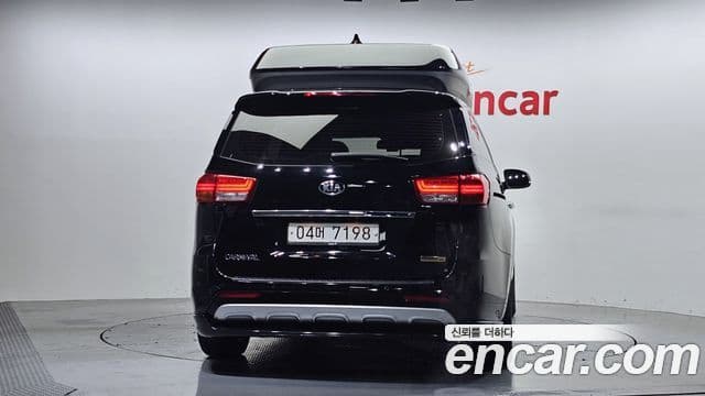 Kia All New Carnival 4
