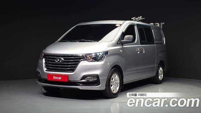 Hyundai The New Grand Starex