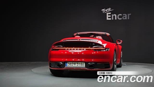 Porsche 911 (992) 4
