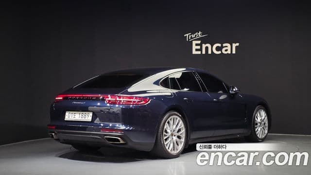 Porsche Panamera (971) 2
