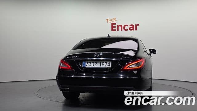 Mercedes-Benz CLS-Class W218 4