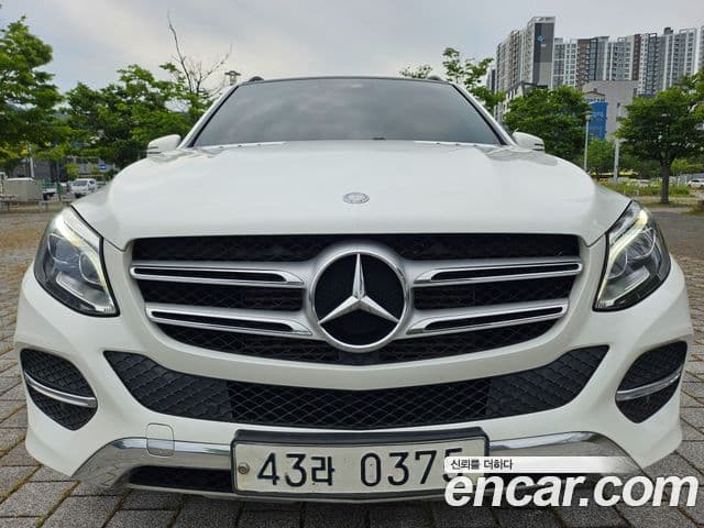 Mercedes-Benz GLE-Class W166