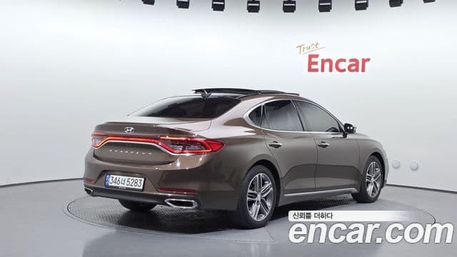 Hyundai Grandeur IG 2
