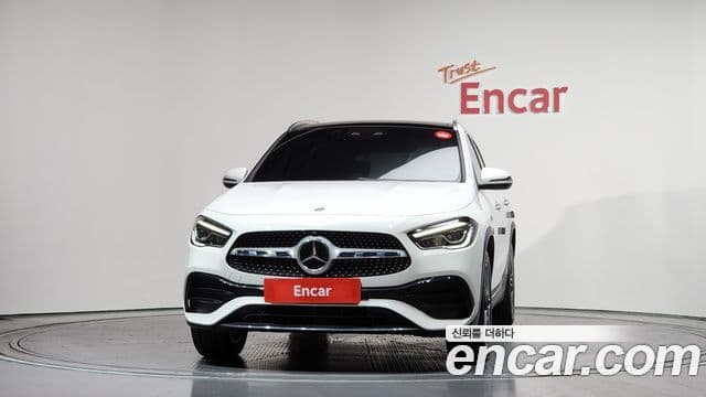 Mercedes-Benz GLA-Class H247 3