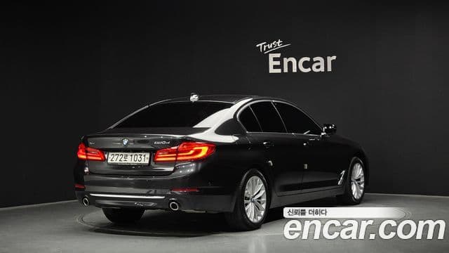 BMW 5 Series (G30) 2