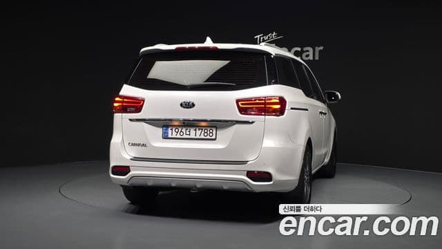 Kia The New Carnival 4