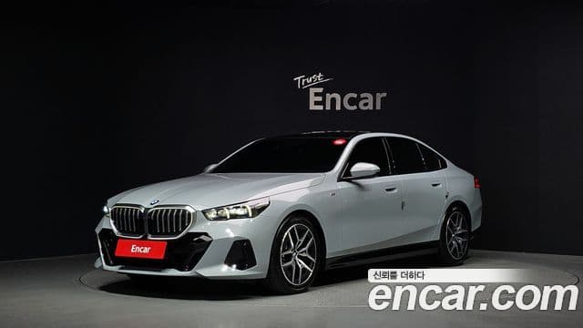 BMW 5 Series (G60)