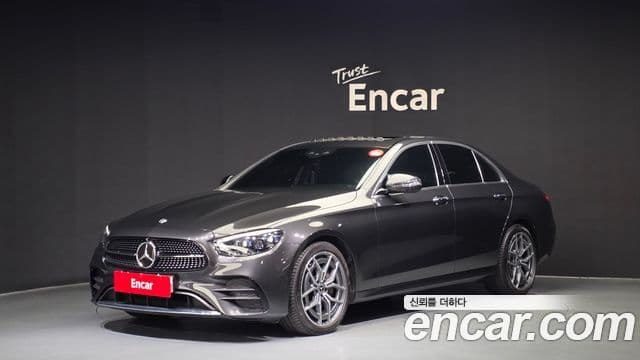 Mercedes-Benz E-Class W213 1