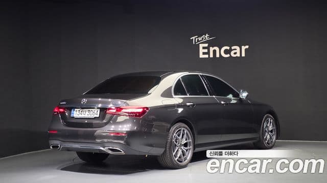 Mercedes-Benz E-Class W213 2