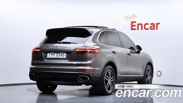 Porsche New Cayenne 2