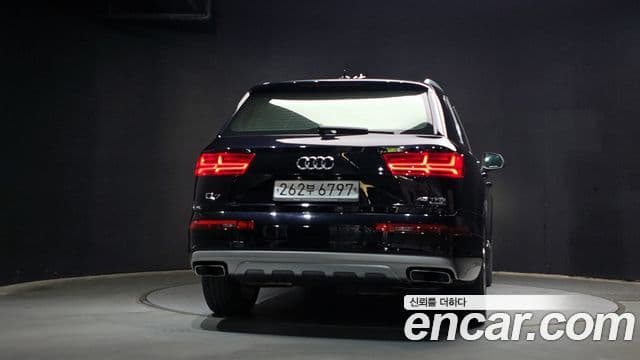 Audi Q7 (4M) 4