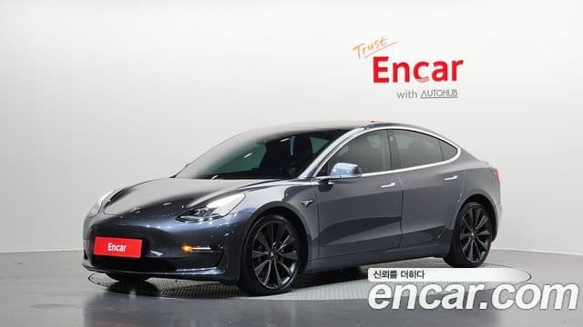 Tesla Model 3 1