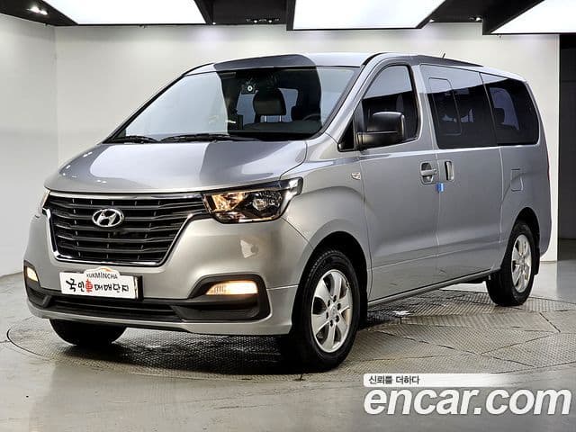 Hyundai The New Grand Starex